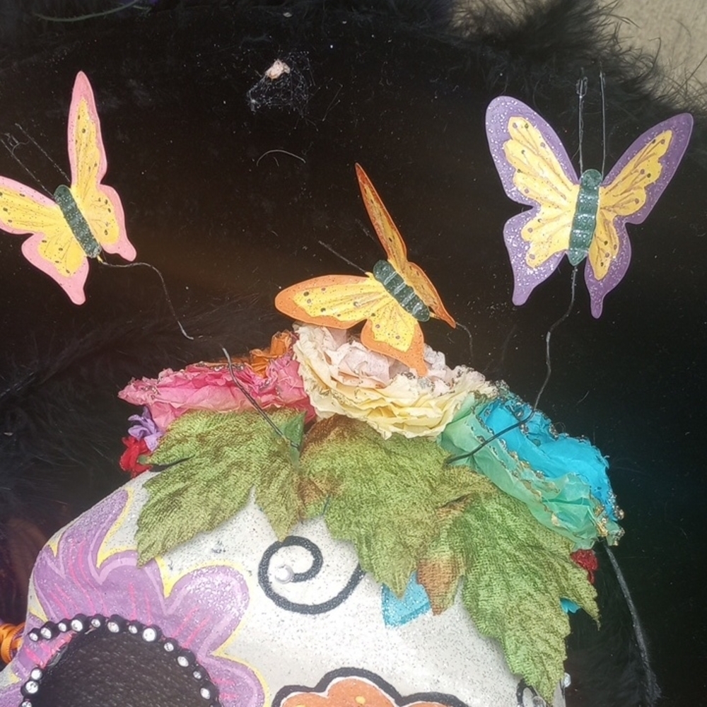 Halloween Skull Mask With Bling And Flowers - Picture 3 of 7